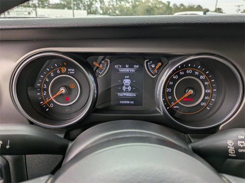 Used 2018 Jeep Wrangler Unlimited Sport image 24