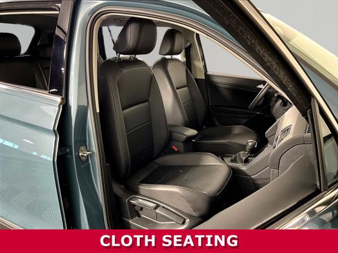 Used 2020 Volkswagen Tiguan SE w/ Panoramic Sunroof Package FWD image 29
