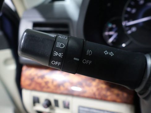 Used 2011 Subaru Outback 2.5i Limited image 29