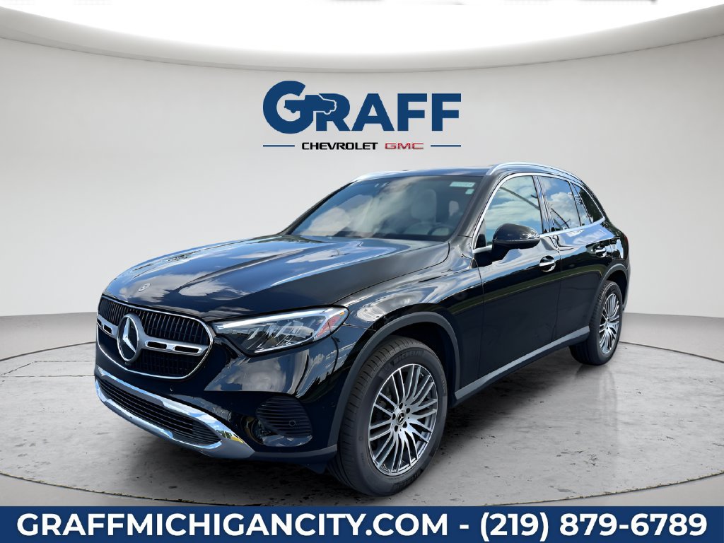 Used 2024 Mercedes-Benz GLC 300 4MATIC image 2