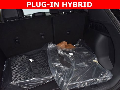 New 2025 Ford Escape SE w/ PHEV Premium Package image 13