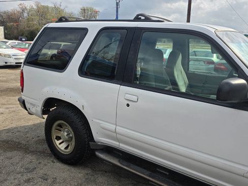 Used 1999 Ford Explorer Sport image 6