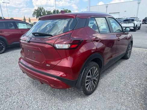 Certified 2024 Nissan Kicks SV FWD image 4