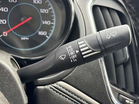 Used 2017 Chevrolet Cruze Premier image 28