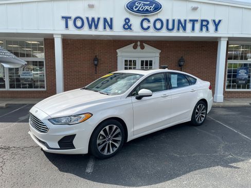 Used 2020 Ford Fusion SE AWD/4WD image 1