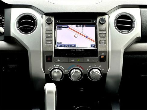 Used 2018 Toyota Tundra SR5 image 27