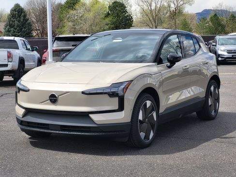 New 2026 Volvo EX30 Ultra w/ Climate Package AWD/4WD image 4