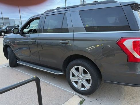 Used 2018 Ford Expedition XLT w/ Equipment Group 202A image 7