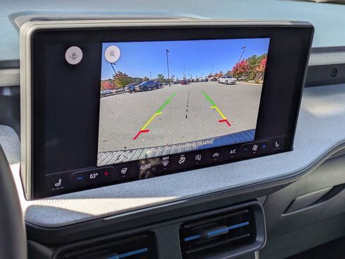 New 2025 Ford Maverick XLT w/ XLT Luxury Package image 18