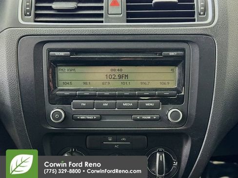 Used 2011 Volkswagen Jetta SE image 13