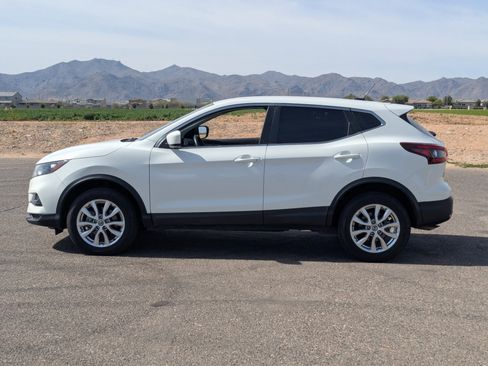 Used 2021 Nissan Rogue Sport S image 6