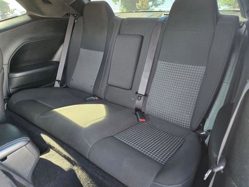 Used 2022 Dodge Challenger GT AWD/4WD image 10