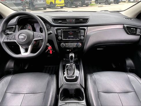 Used 2020 Nissan Rogue Sport S FWD image 16