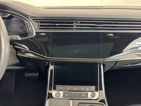 Used 2025 Audi Q7 3.0T Premium Plus image 23
