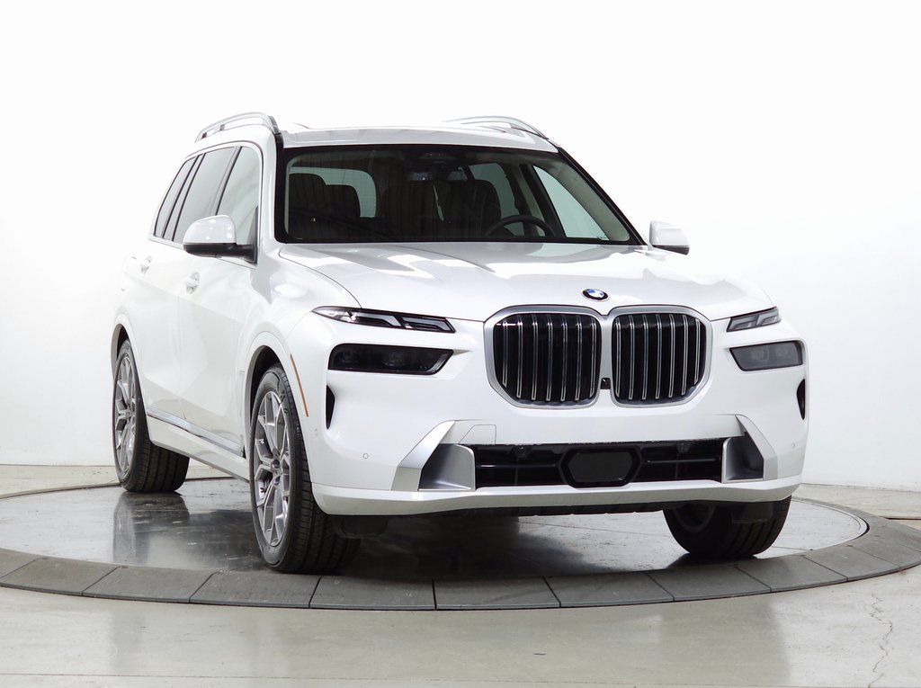 Used 2026 BMW X7 xDrive40i AWD/4WD image 1
