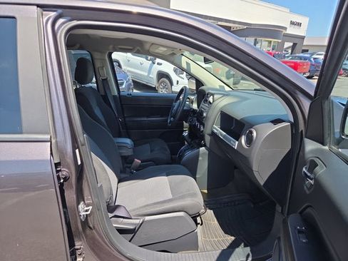Used 2017 Jeep Compass Sport w/ Power Value Group image 15