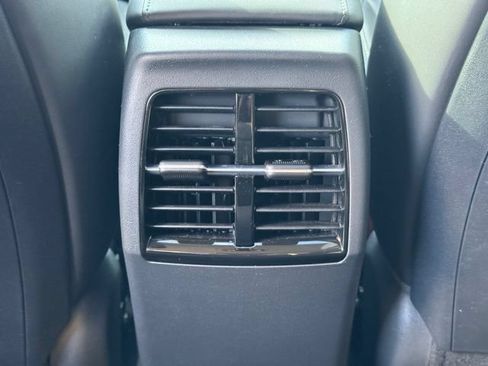 Used 2025 Kia Niro EX Touring FWD image 44