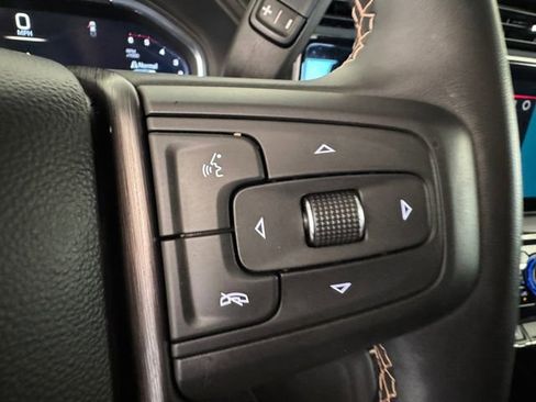 Used 2024 GMC Sierra 2500 AT4 w/ AT4 Premium Plus Package AWD/4WD image 8