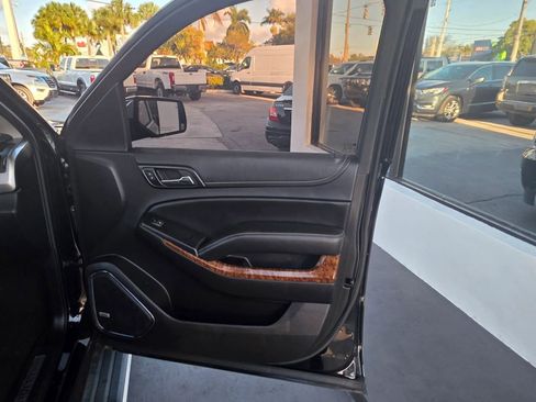 Used 2018 Chevrolet Suburban Premier AWD/4WD image 20
