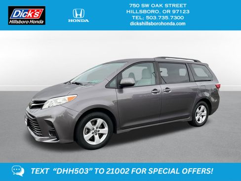 Used 2019 Toyota Sienna LE image 1