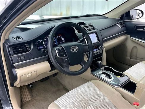 Used 2012 Toyota Camry LE FWD image 16