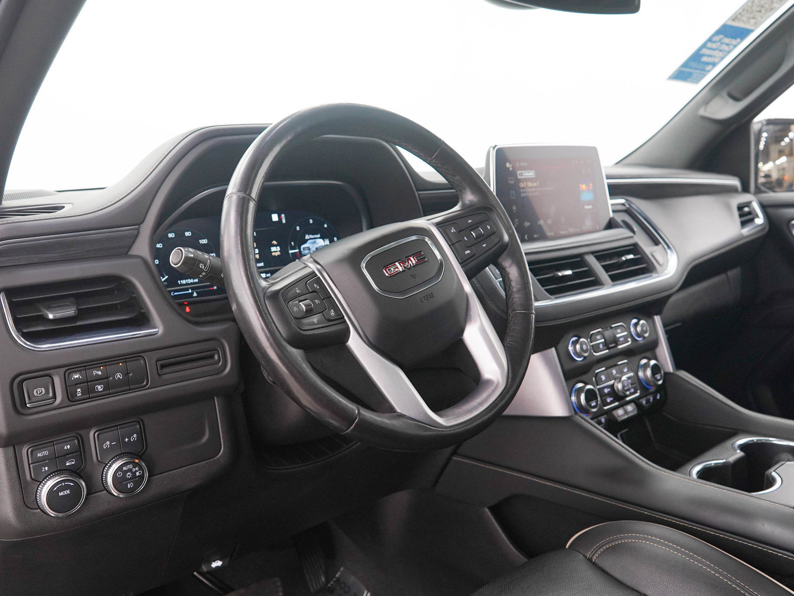 Used 2023 GMC Yukon XL SLT w/ SLT Premium Package AWD/4WD image 26