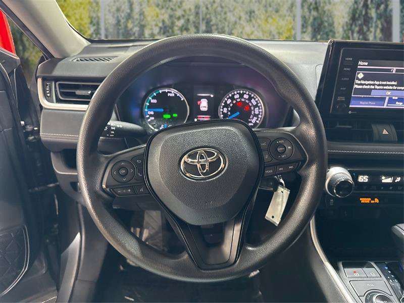 Used 2020 Toyota RAV4 LE AWD/4WD image 18