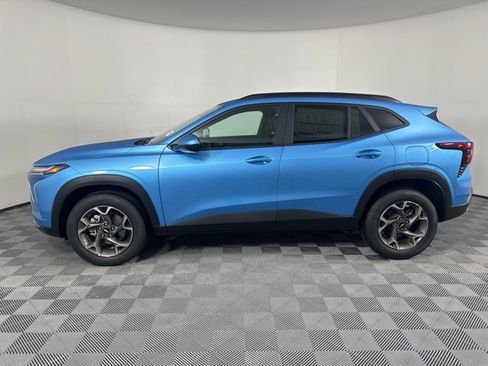 New 2026 Chevrolet Trax LT w/ Sunroof Package image 6