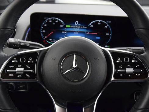 Certified 2023 Mercedes-Benz EQB 300 4MATIC image 22
