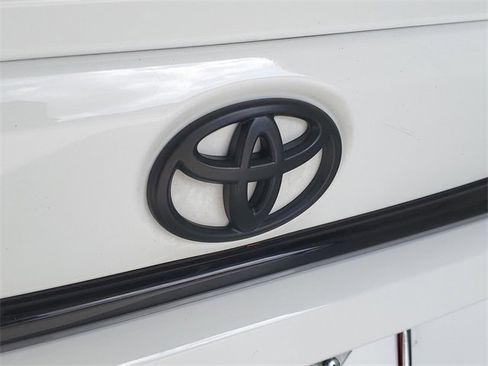 Certified 2023 Toyota Corolla SE image 10