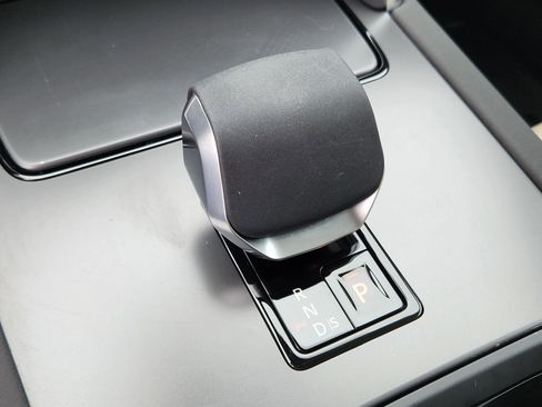 Certified 2025 Land Rover Discovery Sport S image 22