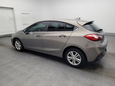 Used 2018 Chevrolet Cruze LT w/ Convenience Package image 3
