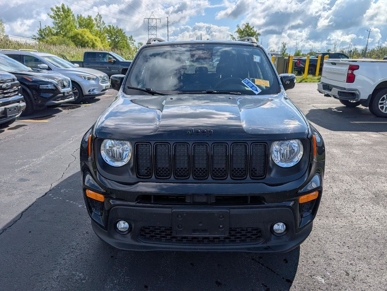 Used 2022 Jeep Renegade Altitude AWD/4WD image 2