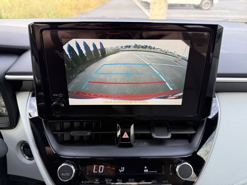 Certified 2025 Toyota Corolla SE image 25