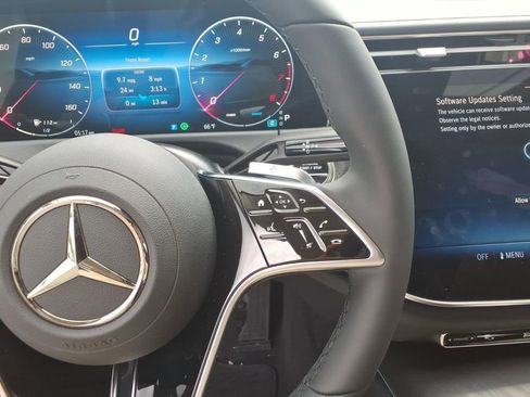 New 2026 Mercedes-Benz E 350 4MATIC Sedan image 21