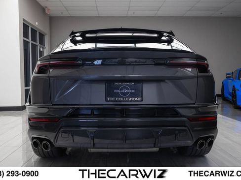 Used 2023 Lamborghini Urus Performante AWD/4WD image 25
