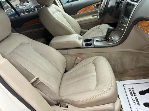 Used 2013 Lincoln MKX AWD w/ Wood Pkg image 8