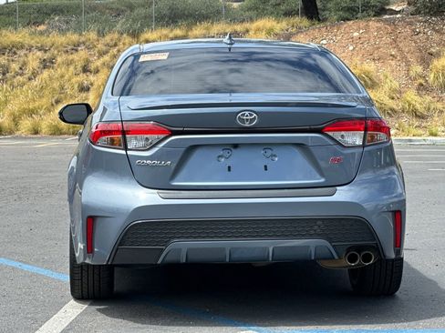Used 2022 Toyota Corolla SE w/ SE Premium Package FWD image 4