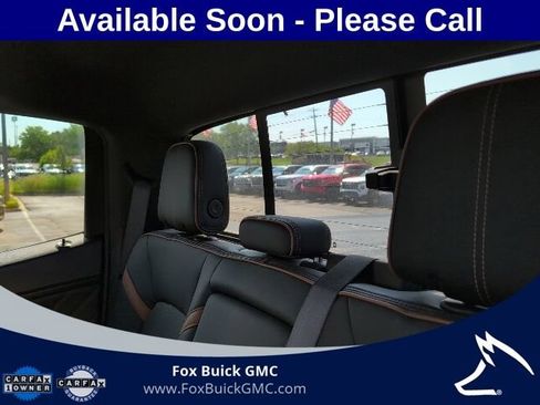 Used 2023 GMC Canyon AT4 w/ AT4 Premium Package AWD/4WD image 8