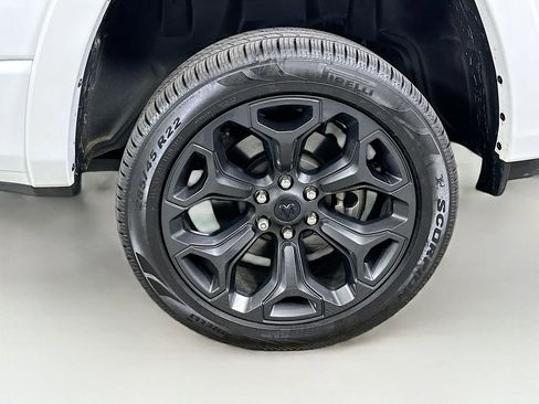 Used 2024 RAM 1500 Limited image 24