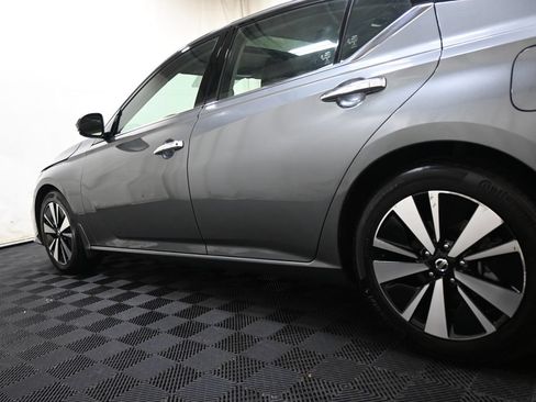 Used 2019 Nissan Altima 2.5 SL FWD image 13