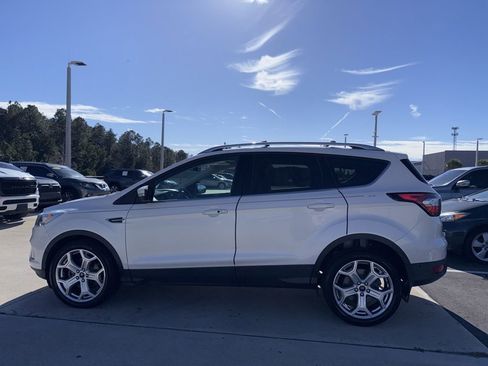 Used 2018 Ford Escape Titanium w/ Ford Safe & Smart Package image 4