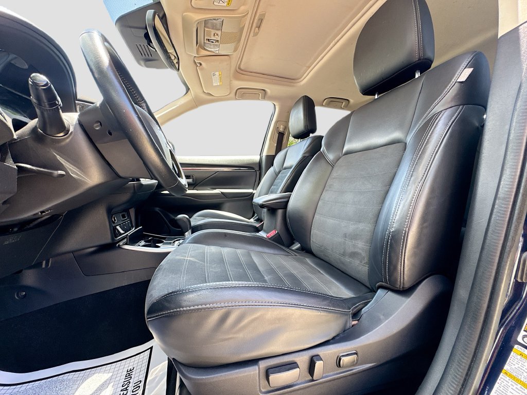 Used 2020 Mitsubishi Outlander SE FWD image 21