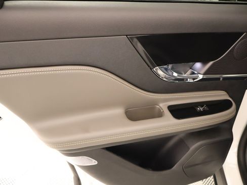 New 2026 Lincoln Corsair Reserve AWD/4WD image 17