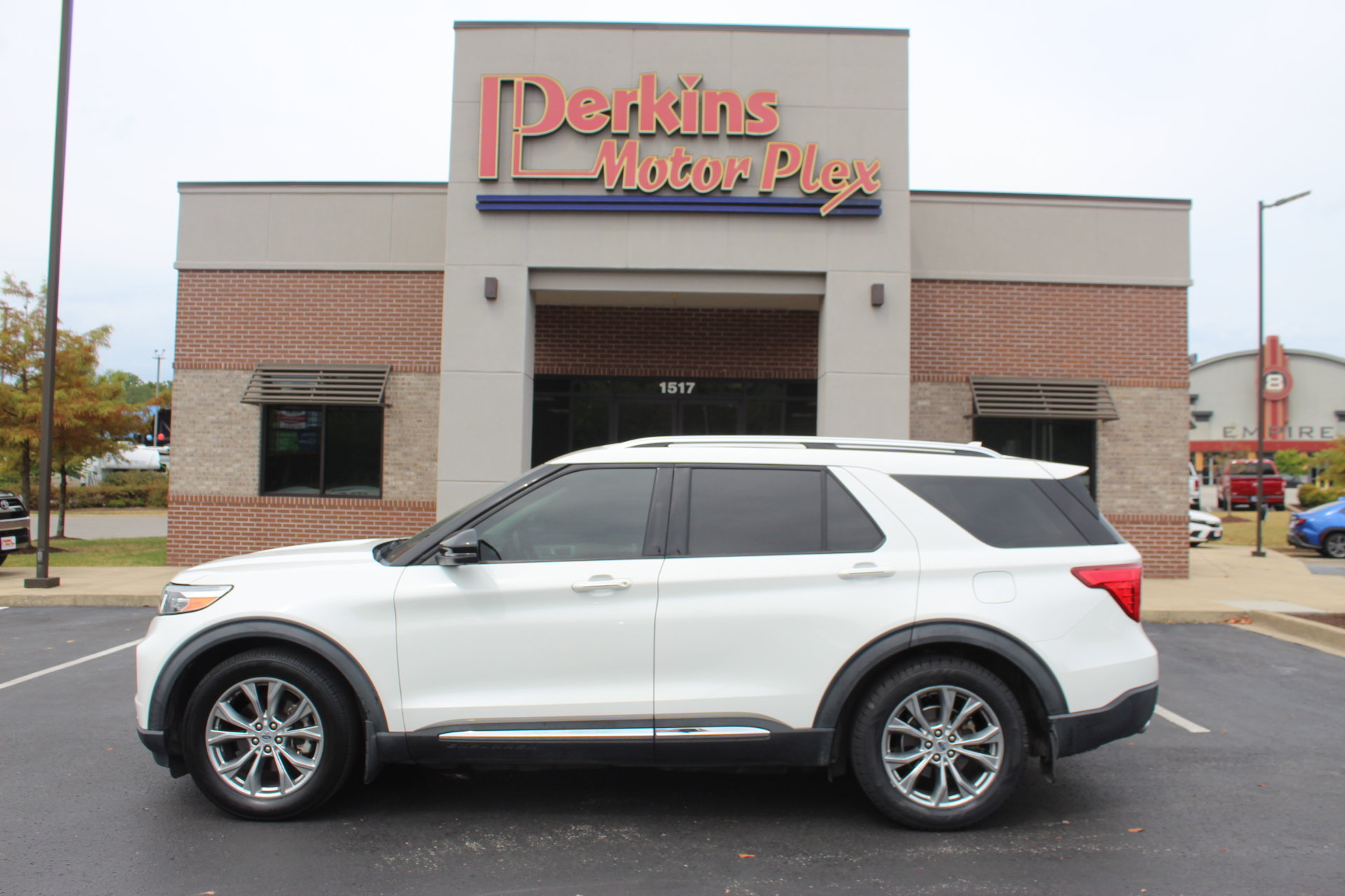 Used 2020 Ford Explorer Limited RWD image 9