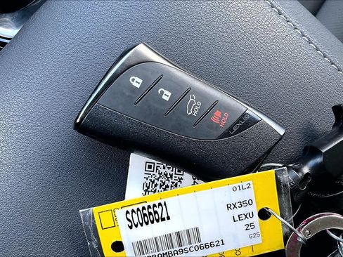 Used 2025 Lexus RX 350 w/ Technology Package image 15