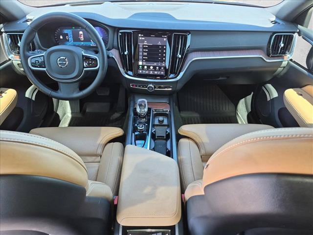 Used 2025 Volvo V60 B5 Cross Country Ultra w/ Protection Package Premier AWD/4WD image 17