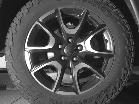 Used 2025 Jeep Compass Trailhawk AWD/4WD image 15