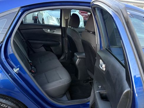 Used 2019 Kia Forte LXS FWD image 11