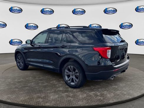 Used 2023 Ford Explorer XLT w/ Equipment Group 202A AWD/4WD image 3